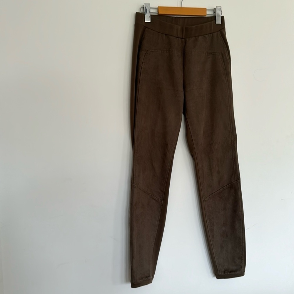 Sandwich Faux Suede Front Legging